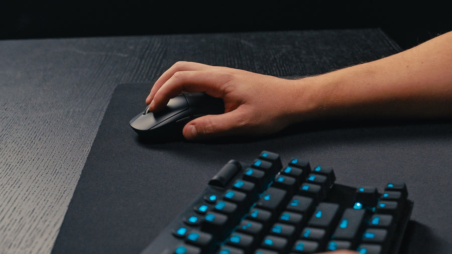 Logitech G 910-006630 mouse Gaming Right-hand RF Wireless Optical 32000 DPI