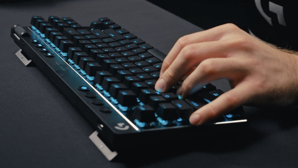Logitech G PRO X TKL keyboard Gaming RF Wireless + Bluetooth QWERTY US International Magenta